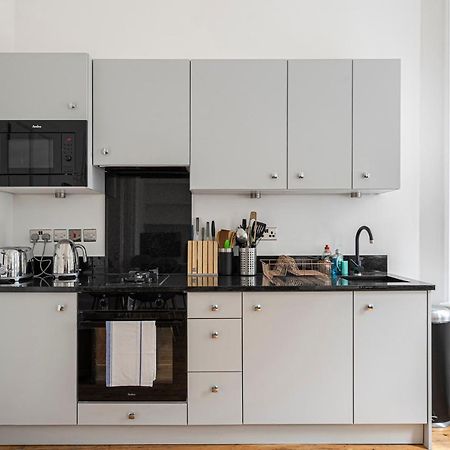 Chic Apartment Near Kensington Palace 런던 외부 사진