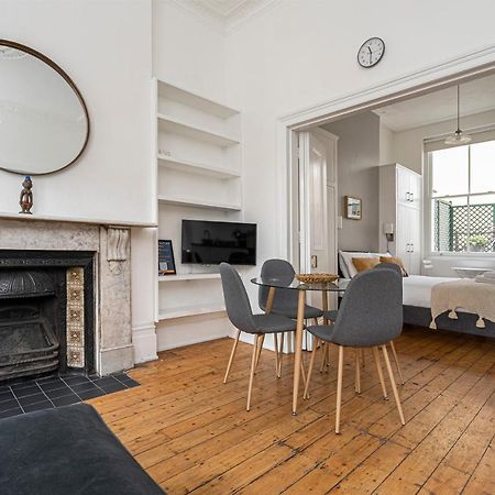 Chic Apartment Near Kensington Palace 런던 외부 사진