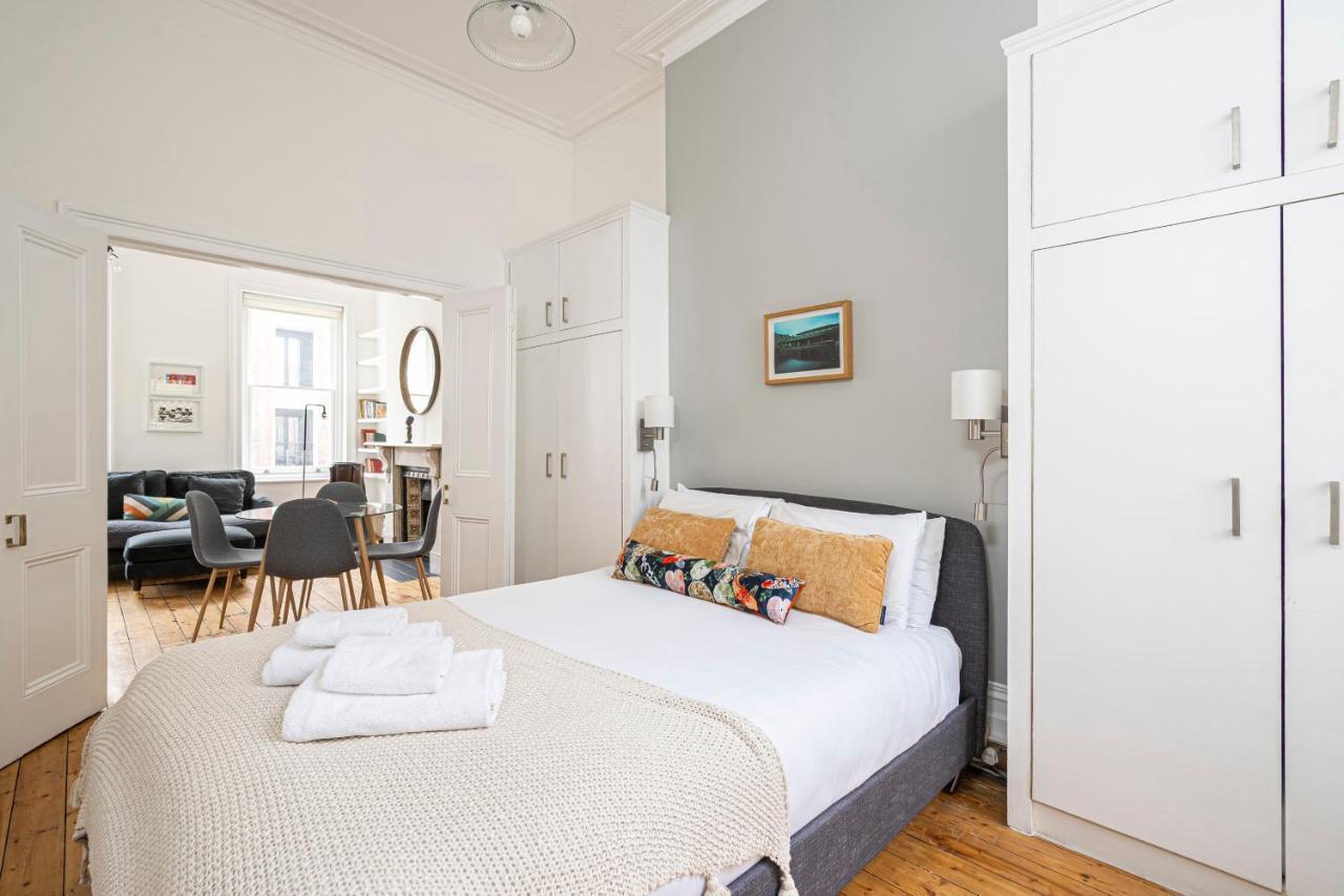 Chic Apartment Near Kensington Palace 런던 외부 사진