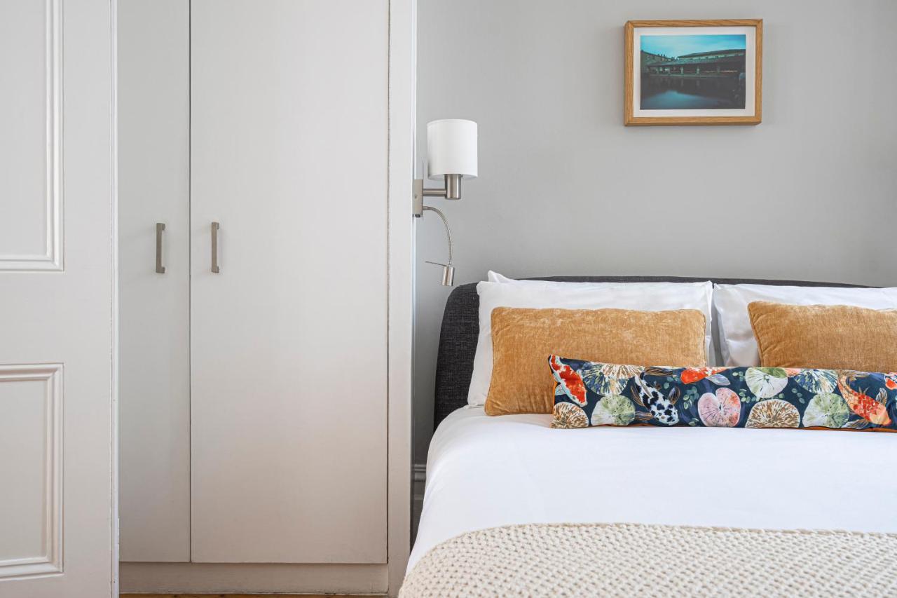 Chic Apartment Near Kensington Palace 런던 외부 사진