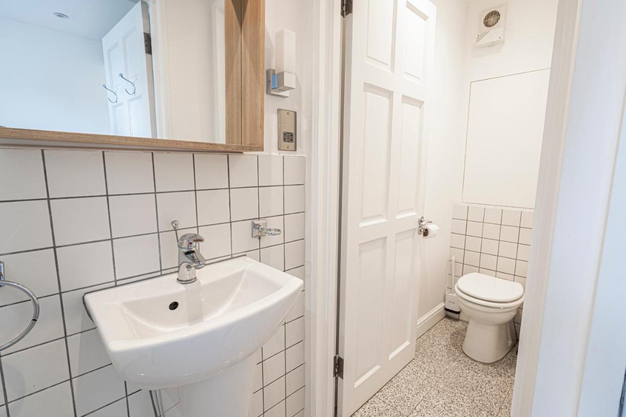 Chic Apartment Near Kensington Palace 런던 외부 사진